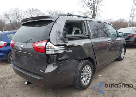 2017 Toyota Sienna Xle 8 Passenger z USA, uszkodzony, nr VIN 5TDYZ3DCXHS800425